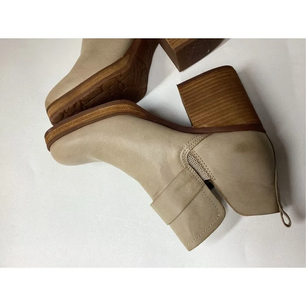 Korks kari block‎ heel boots in cream green